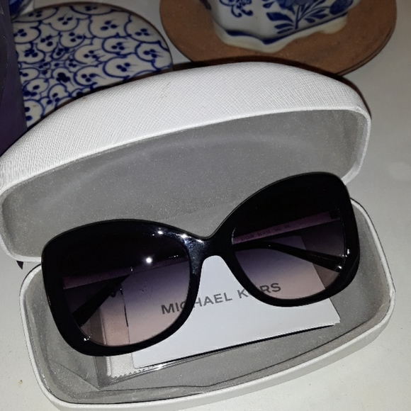 Michael Kors SUNGLASSES